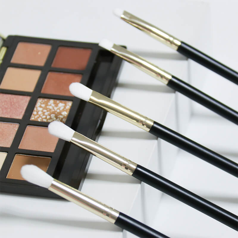 Black wooden handle eyeliner