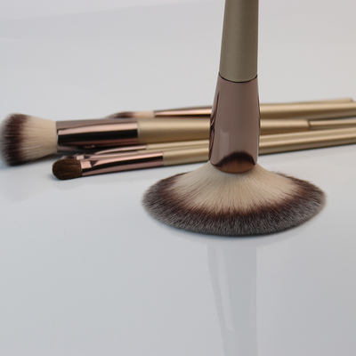 Personalized Cosmetic Makeup Brush Set Face 8PCS Champagne Gold Soft Dense With Case